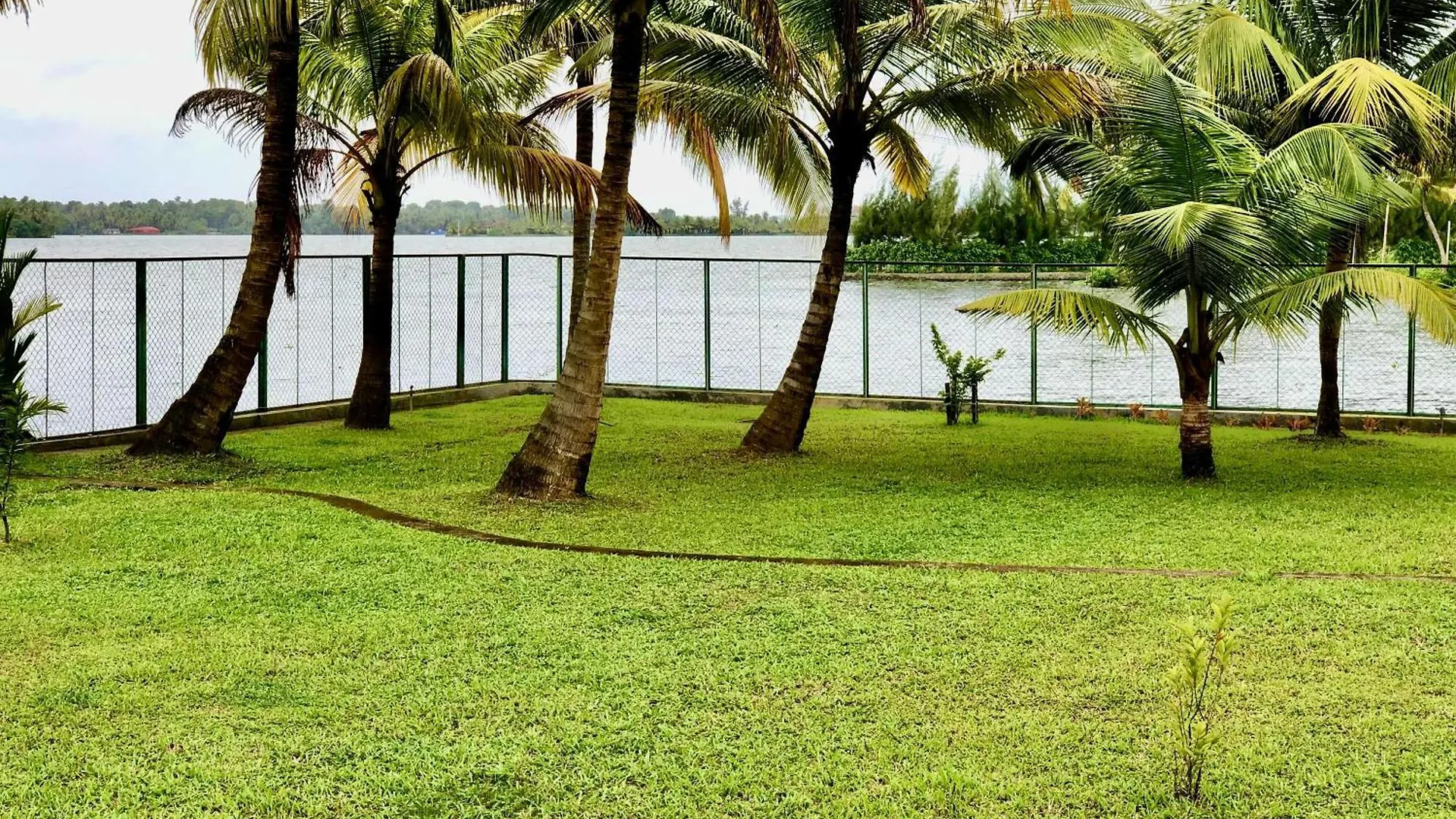 The Mill - Riverside 3Bhk Villa By Halcyon Traveltech Murinjupuzha