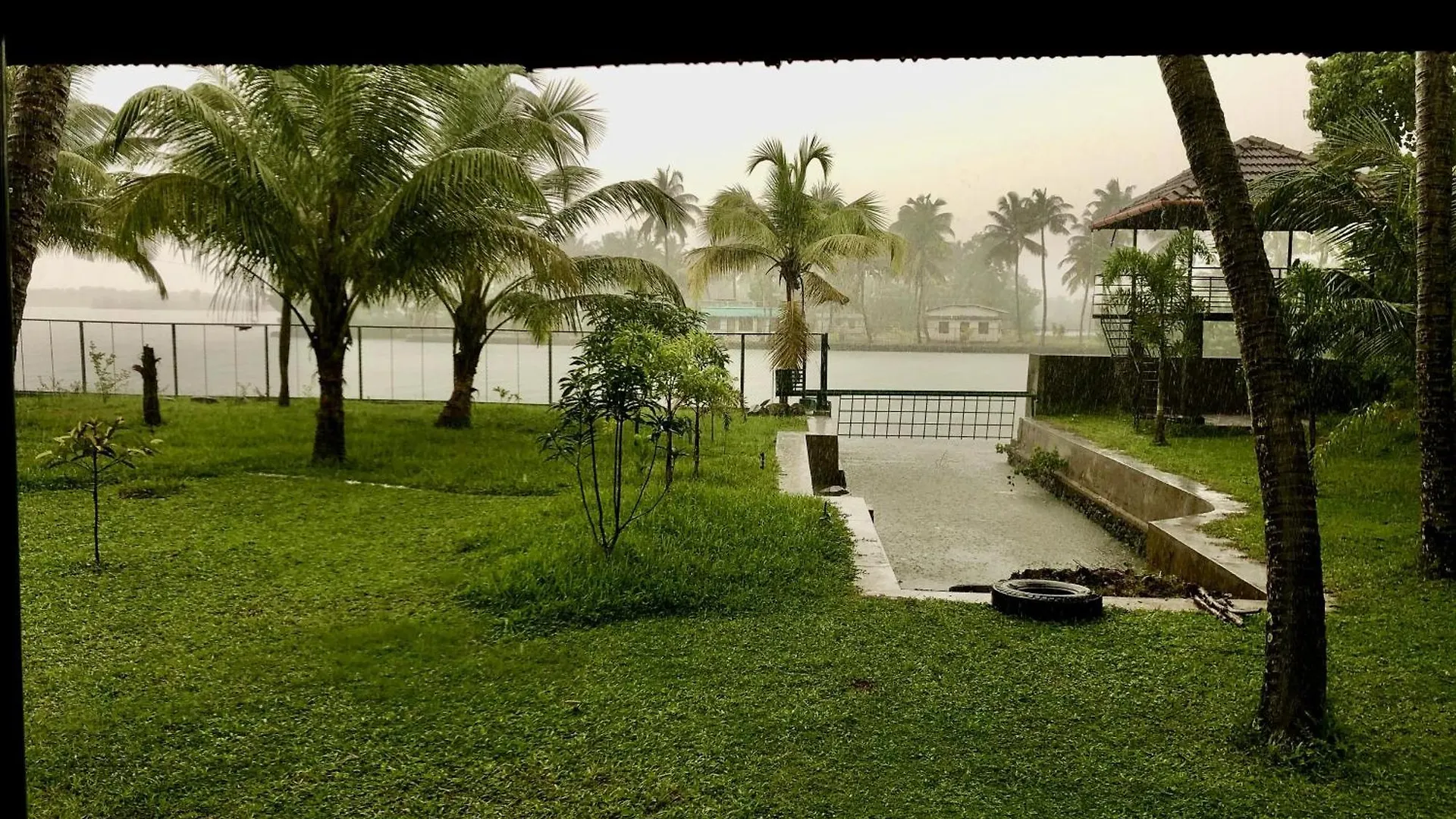 The Mill - Riverside 3Bhk Villa By Halcyon Traveltech Murinjupuzha