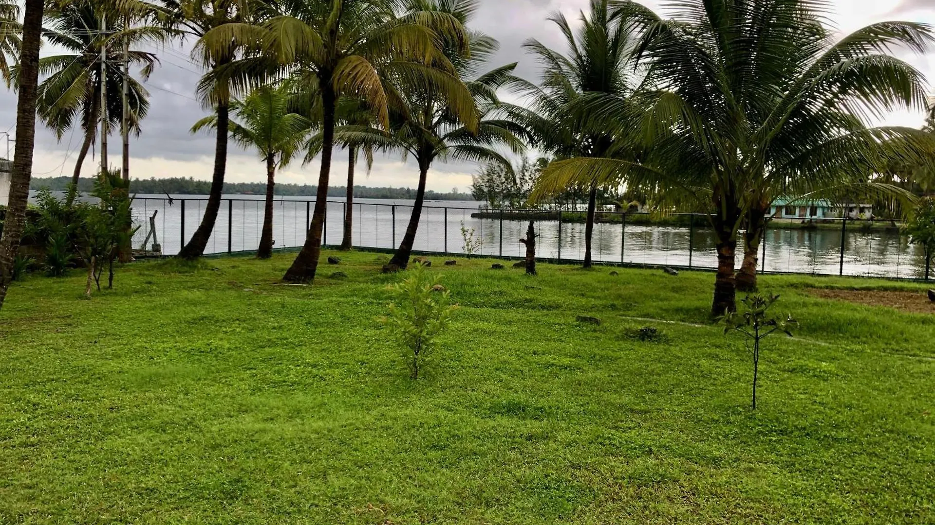 The Mill - Riverside 3Bhk Villa By Halcyon Traveltech Murinjupuzha