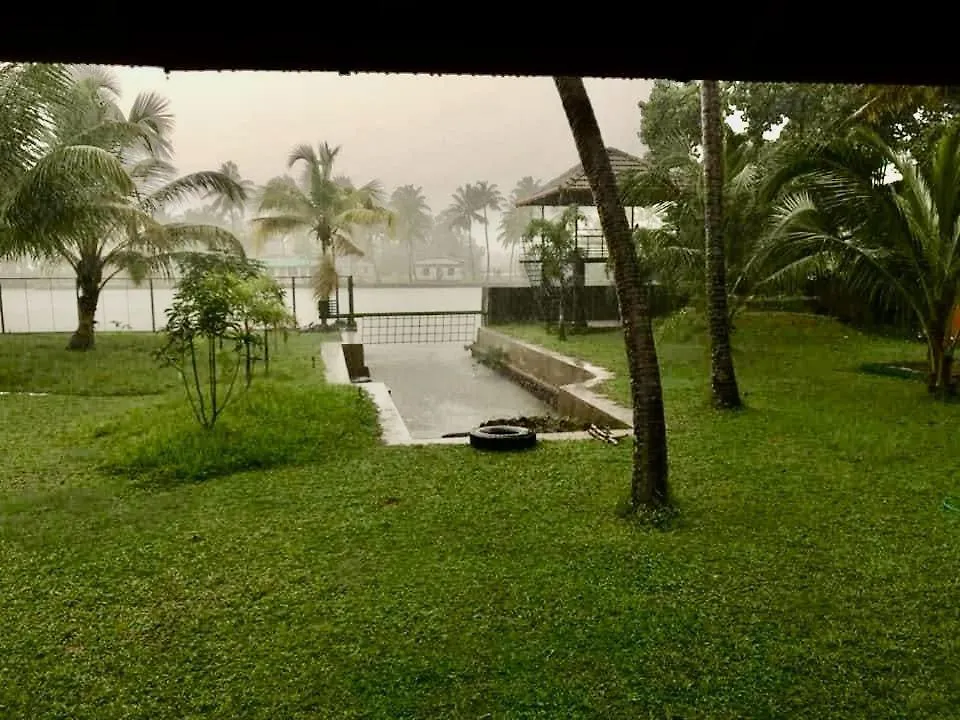The Mill - Riverside 3Bhk Villa By Halcyon Traveltech Murinjupuzha 0*,